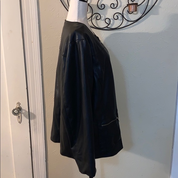 Liz Claiborne Leather Jacket - Picture 3 of 6